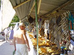 Рыбный рынок в Геническе
